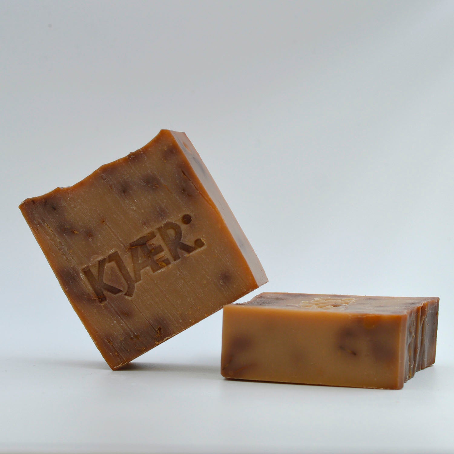 Asian trannies yigitlarni sikish Semizning tukli mushuki bor